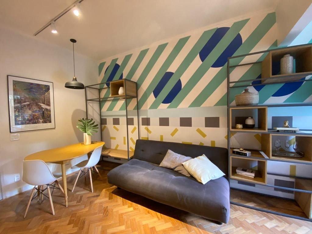 image-housing-carousel