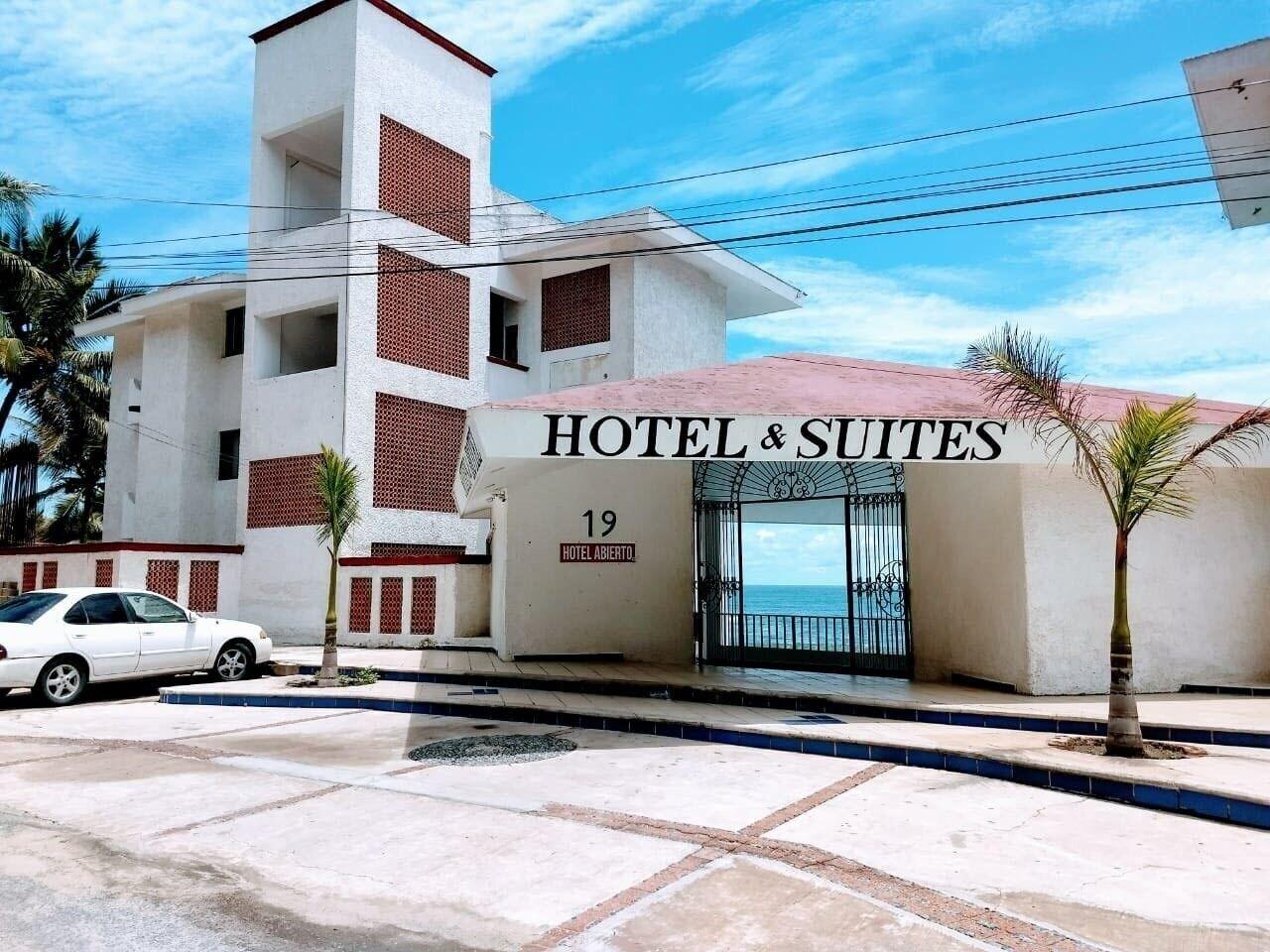 image-housing-carousel