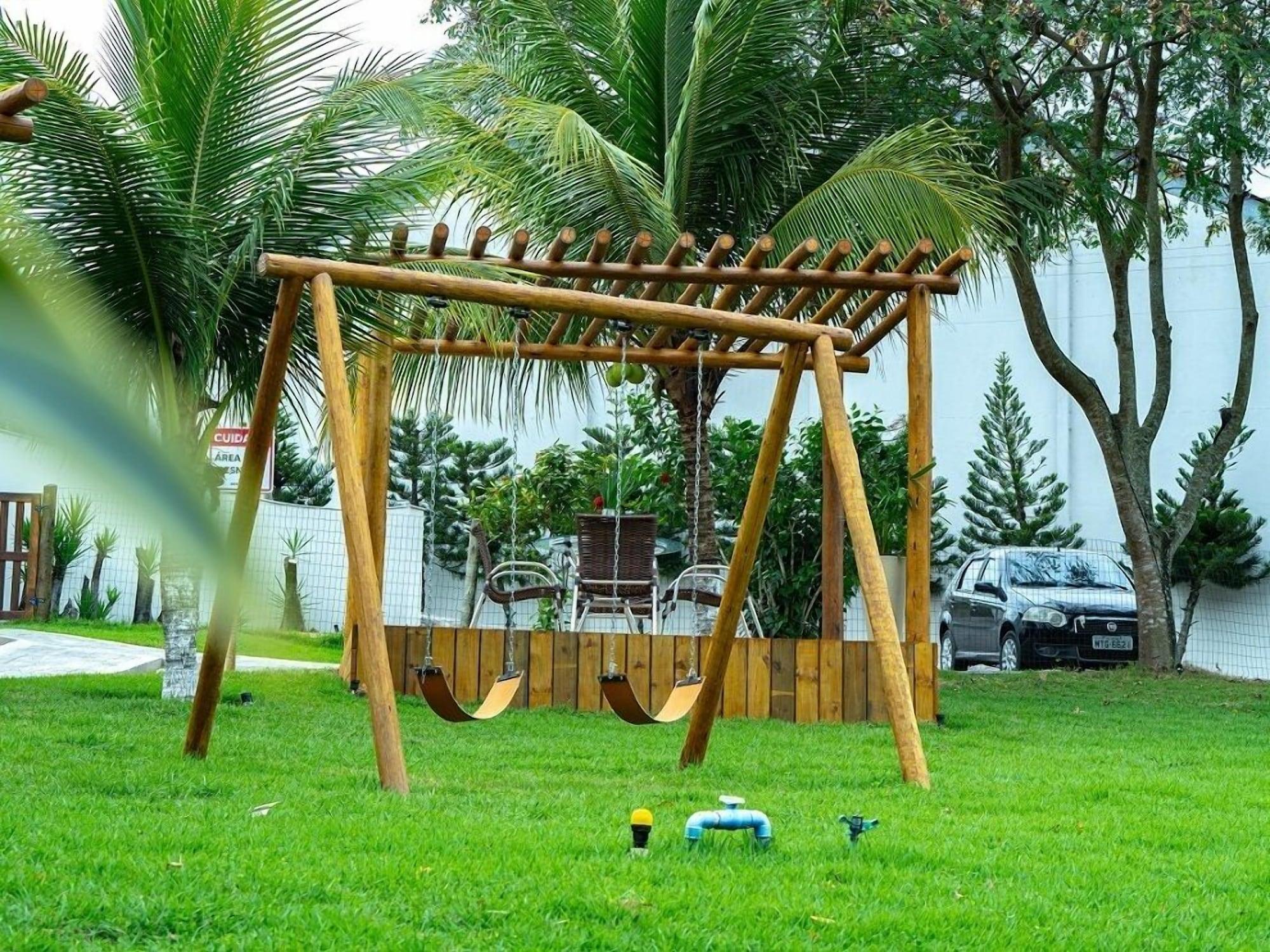 image-housing-carousel