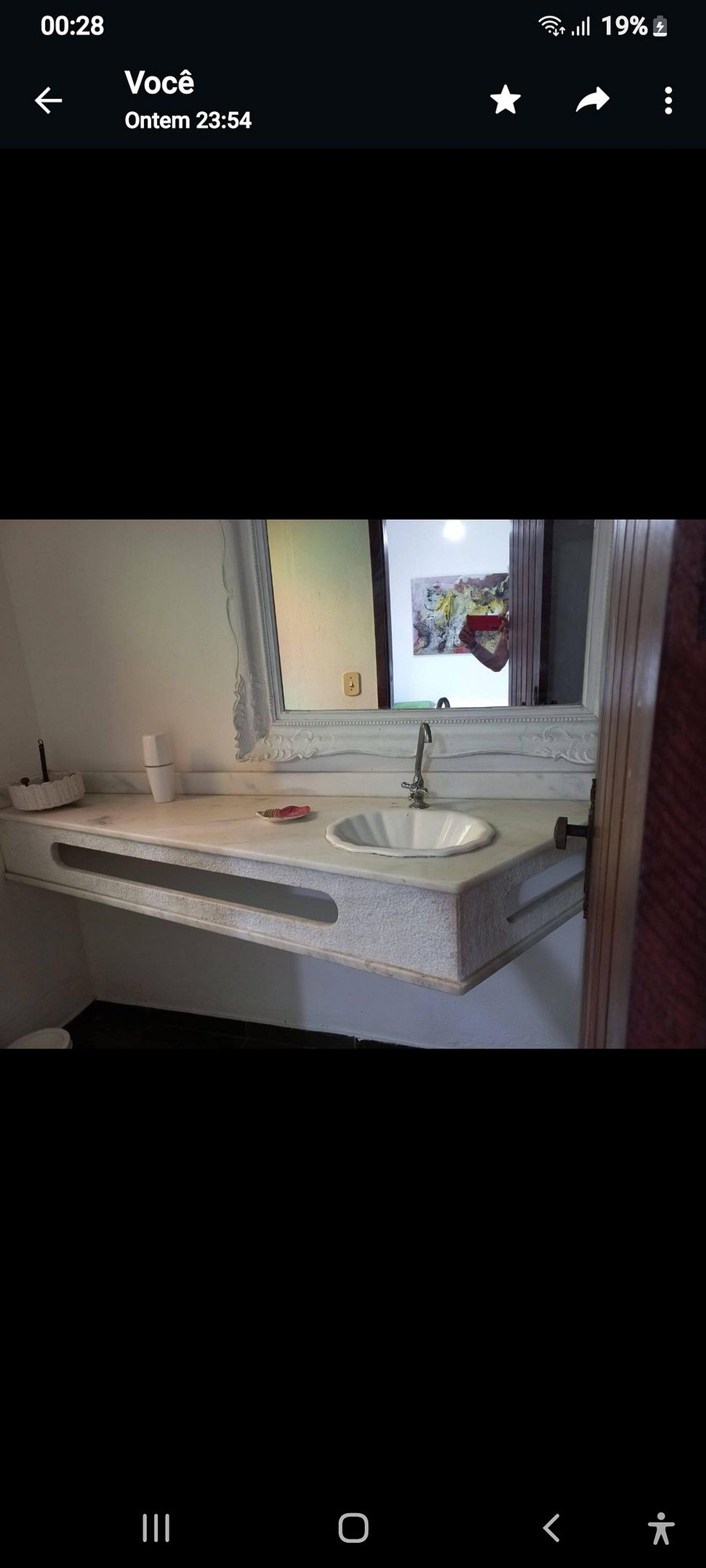 image-housing-carousel