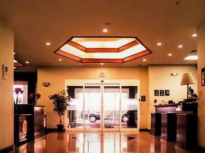 image-housing-carousel