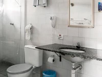 image-housing-carousel