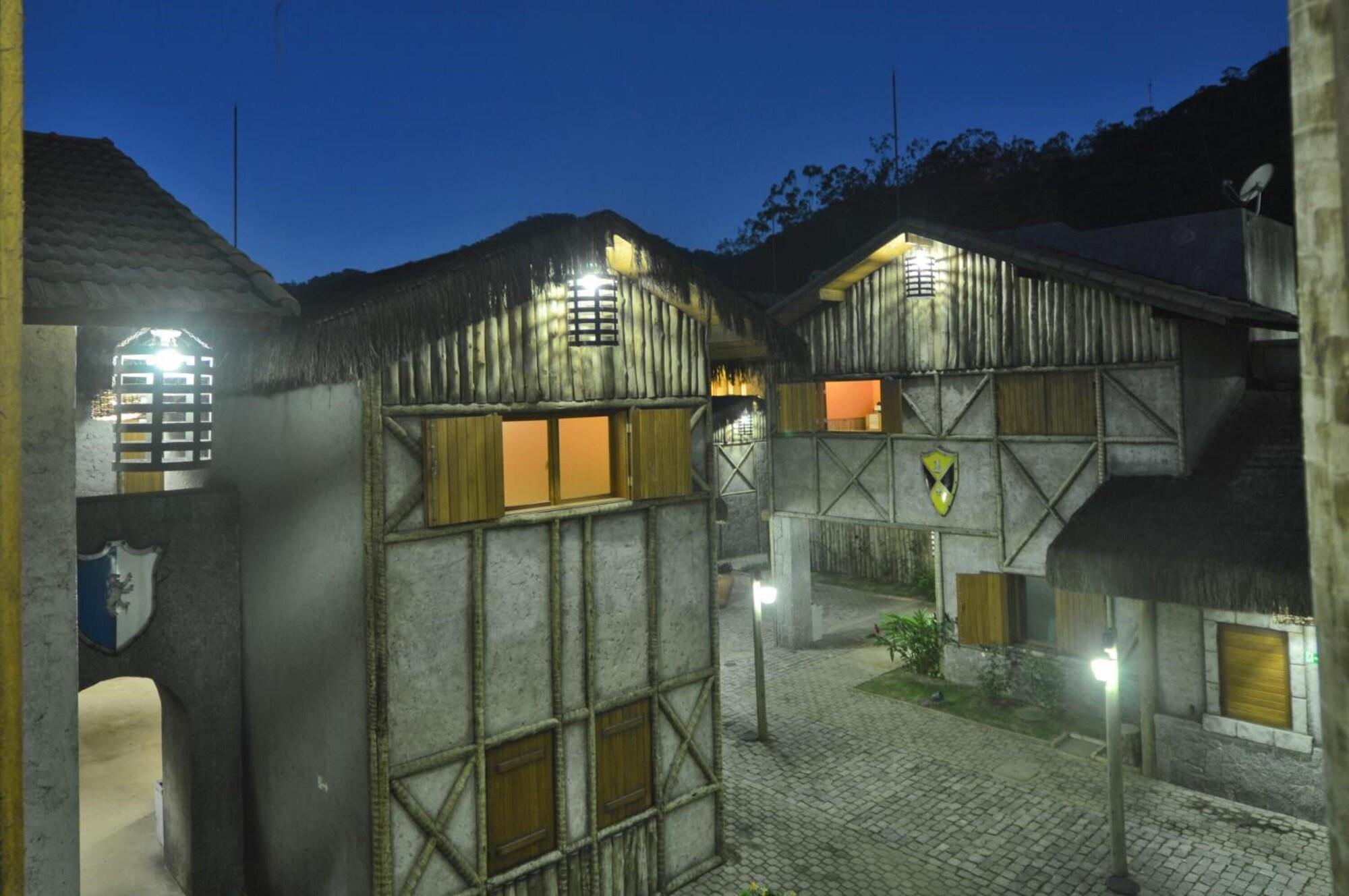 image-housing-carousel