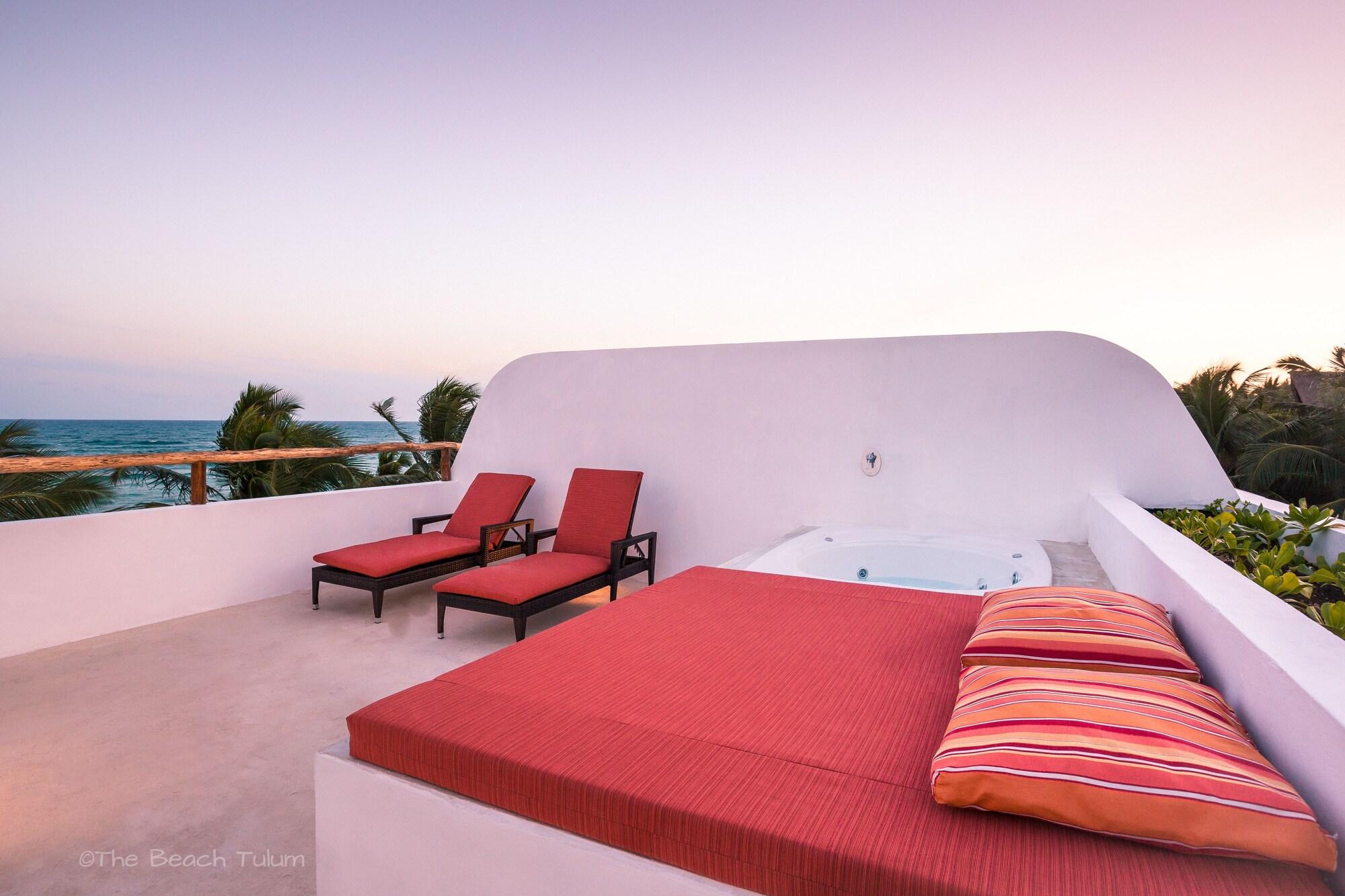 Beachfront Rooftop - Beach View
