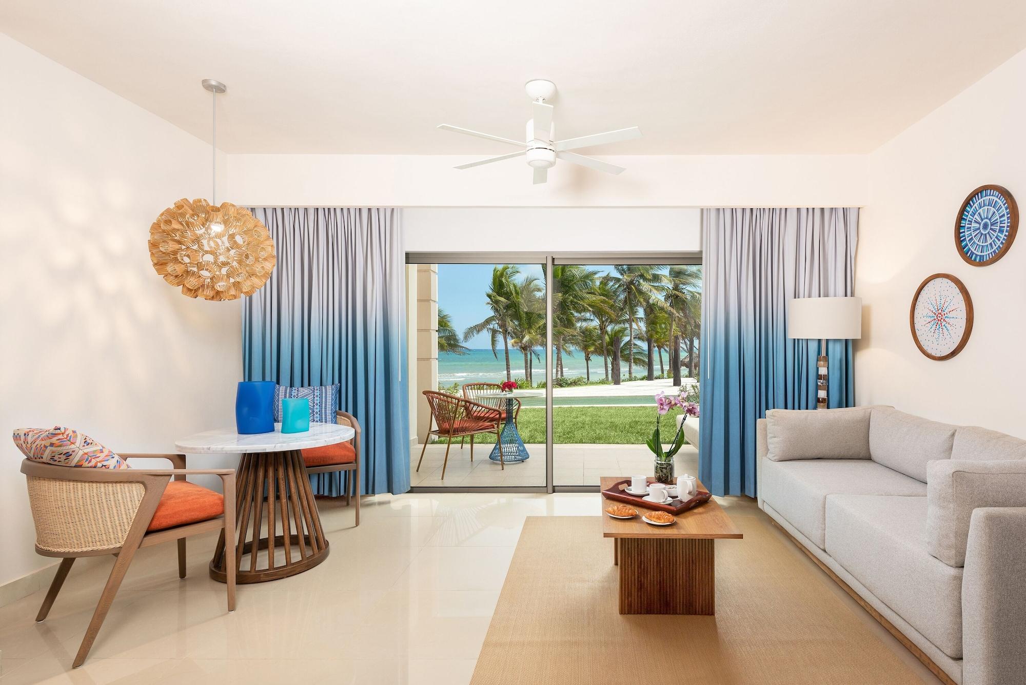 Junior Suite Pool View Double