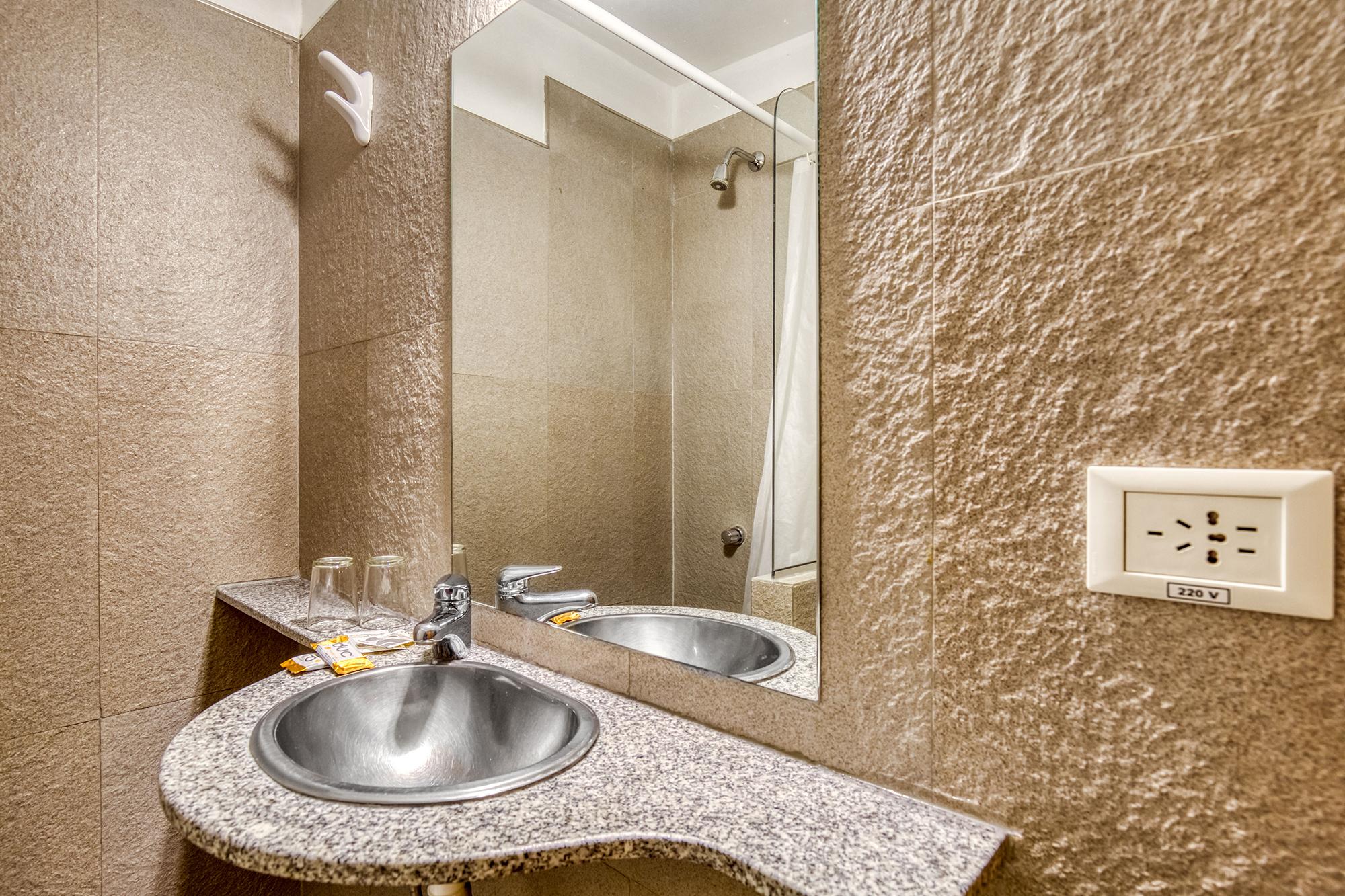 image-housing-carousel