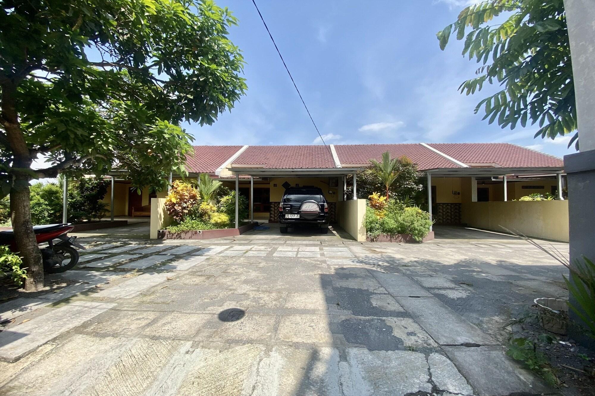 Capital O 93601 Manda Homestay Syariah photo 3