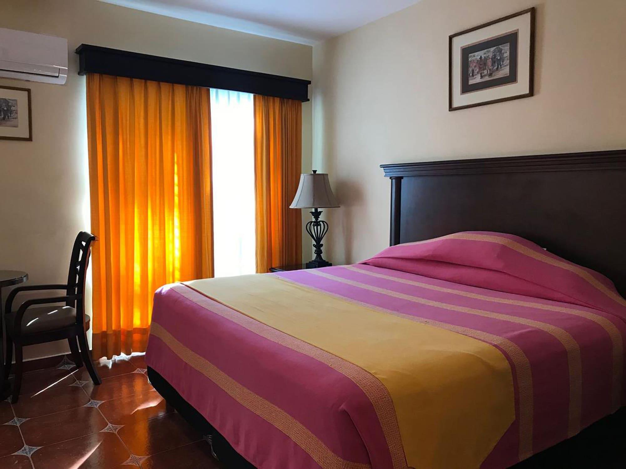Hotel Valles 4