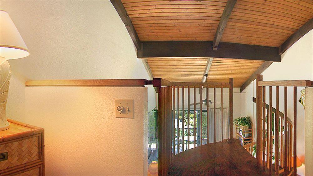 image-housing-carousel