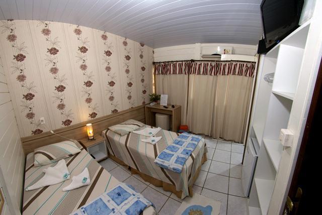 image-housing-carousel