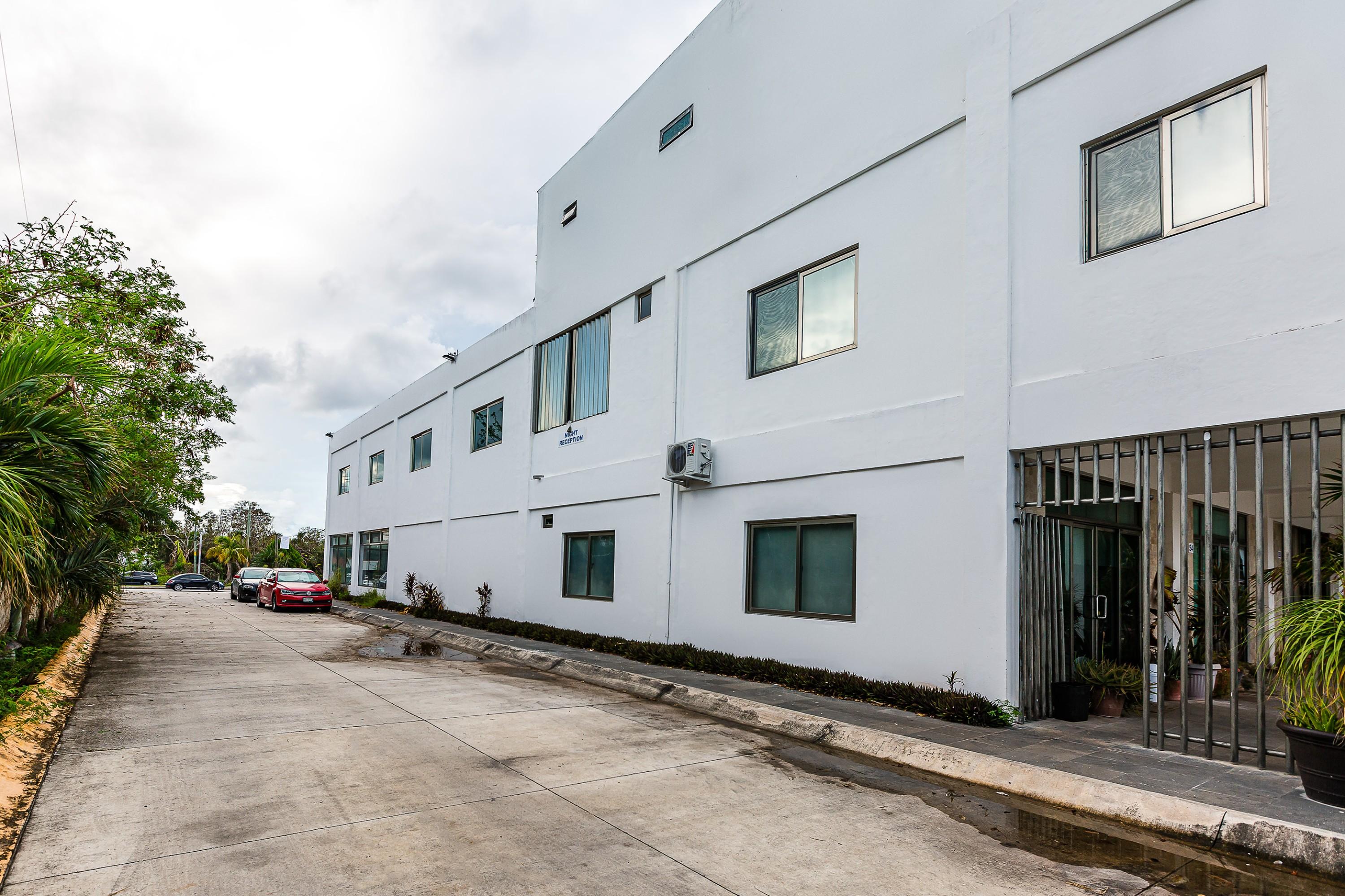 Capital O Cancun International Airport 24/7,