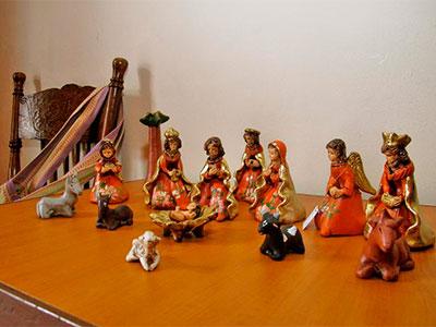 image-housing-carousel