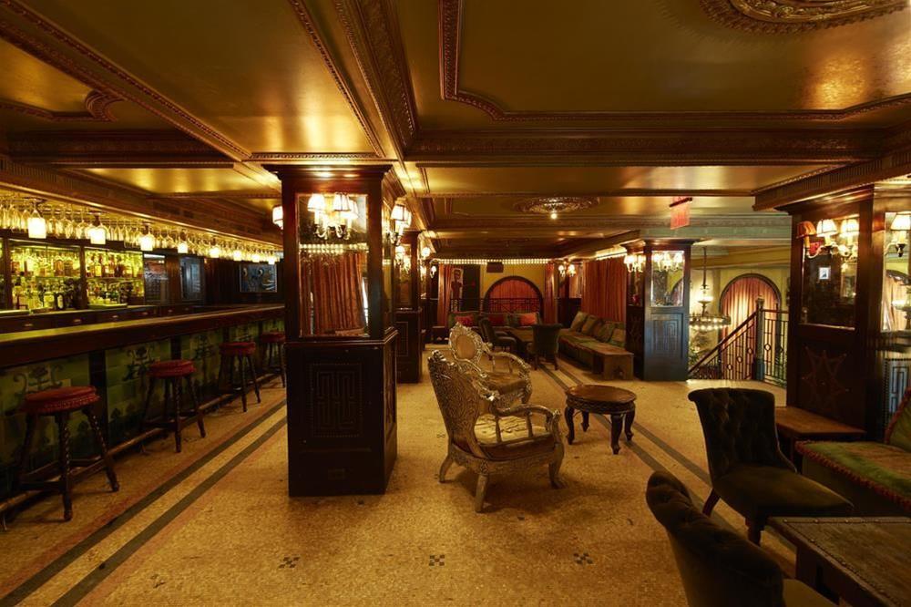 image-housing-carousel