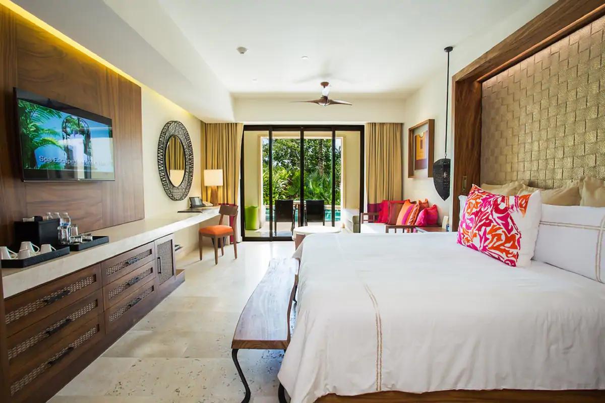 Suite Júnior con Vista Parcial del Mar