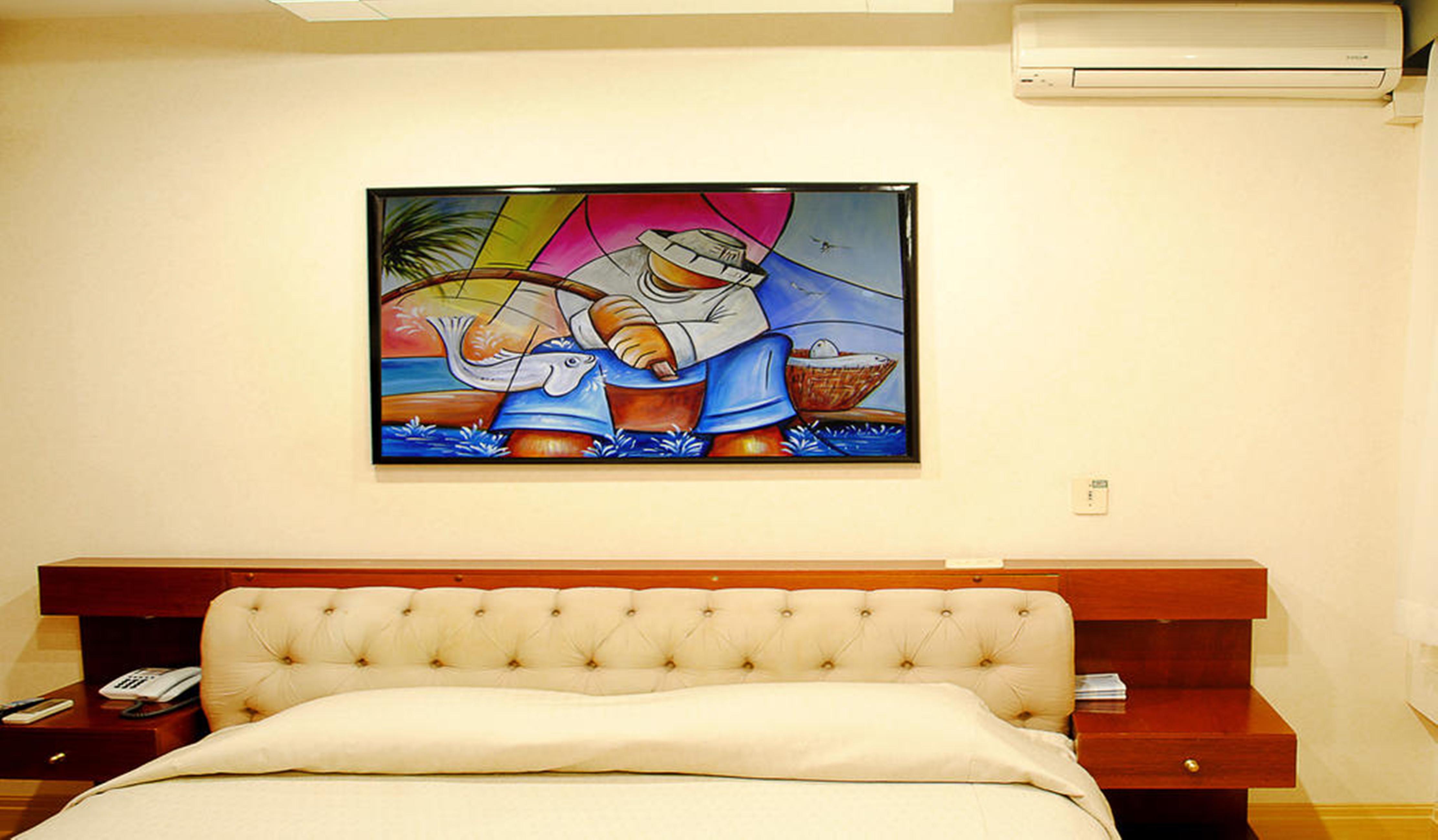image-housing-carousel