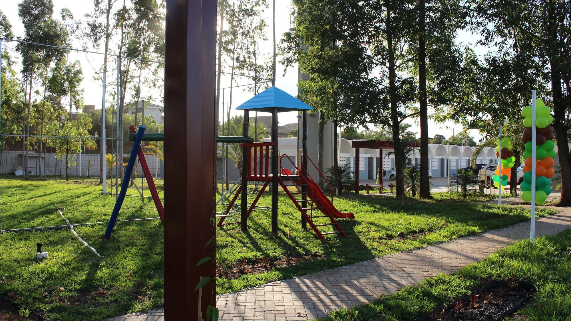 image-housing-carousel