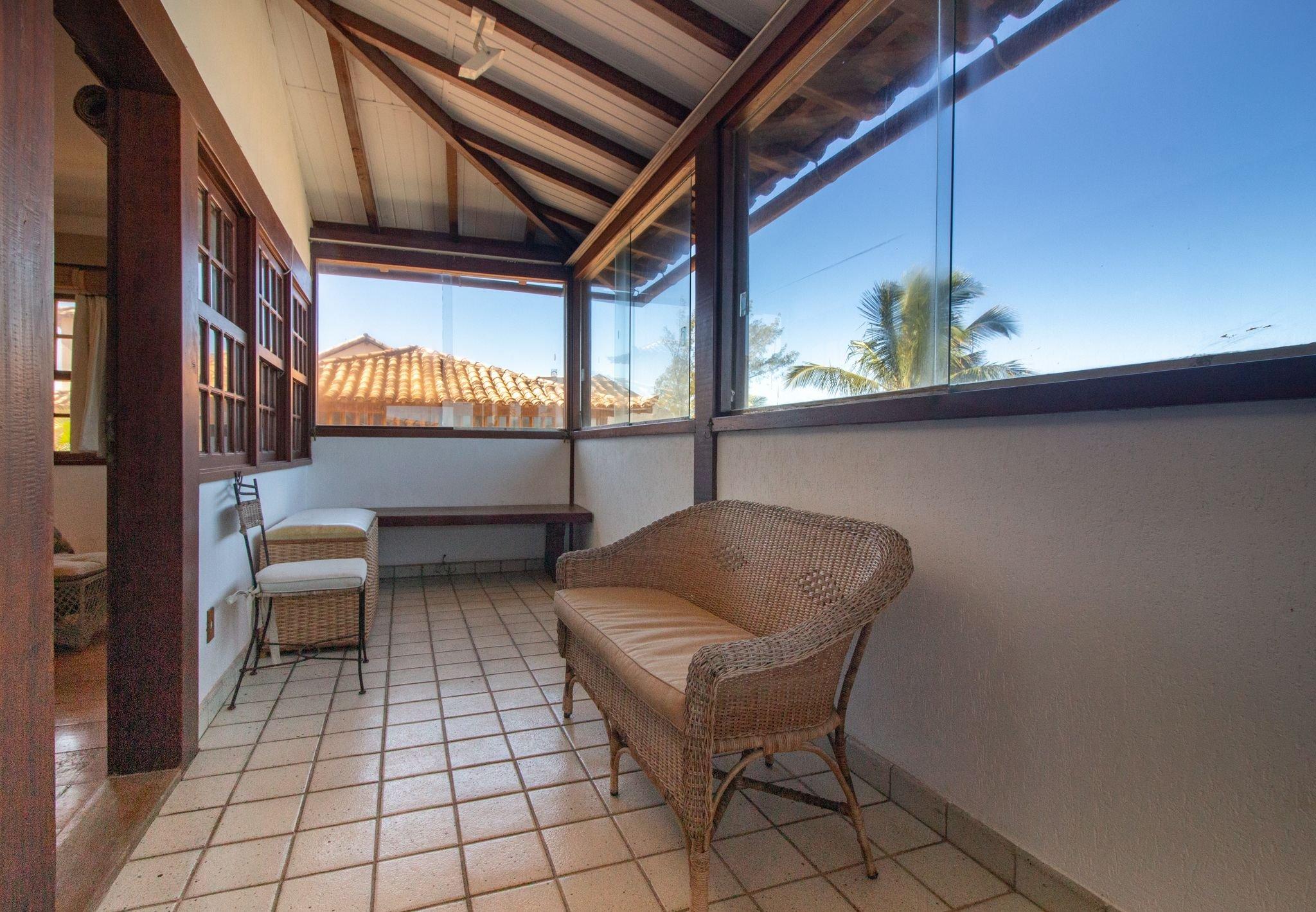 image-housing-carousel