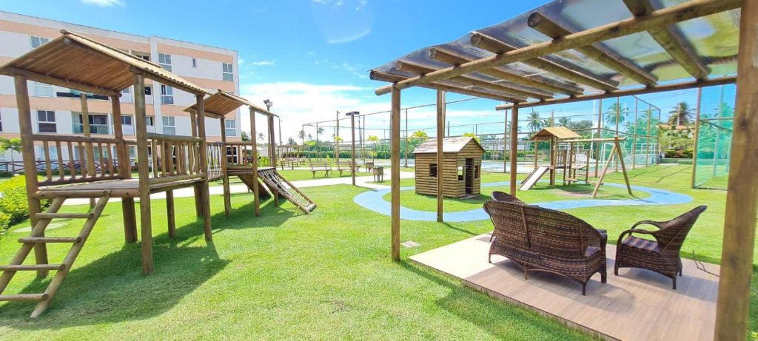 image-housing-carousel