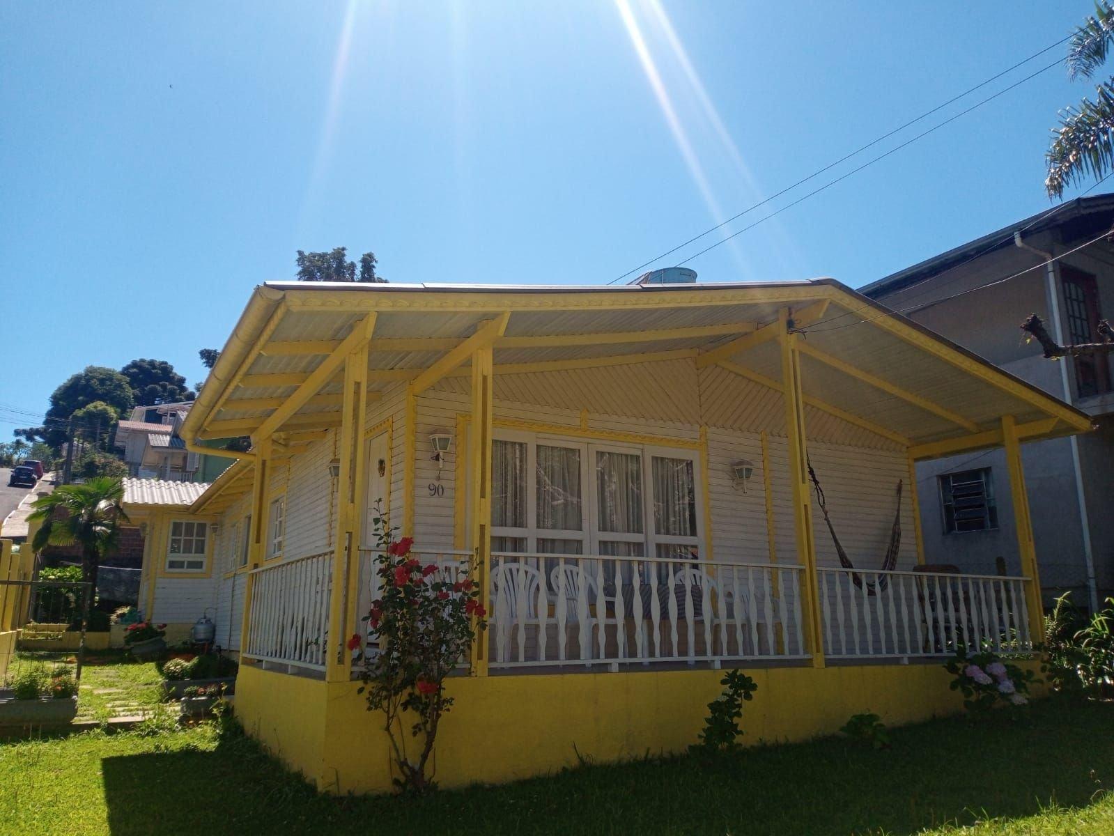 image-housing-carousel