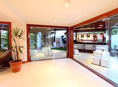 image-housing-carousel