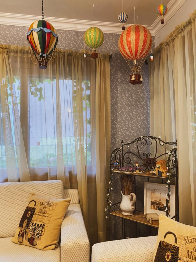 image-housing-carousel