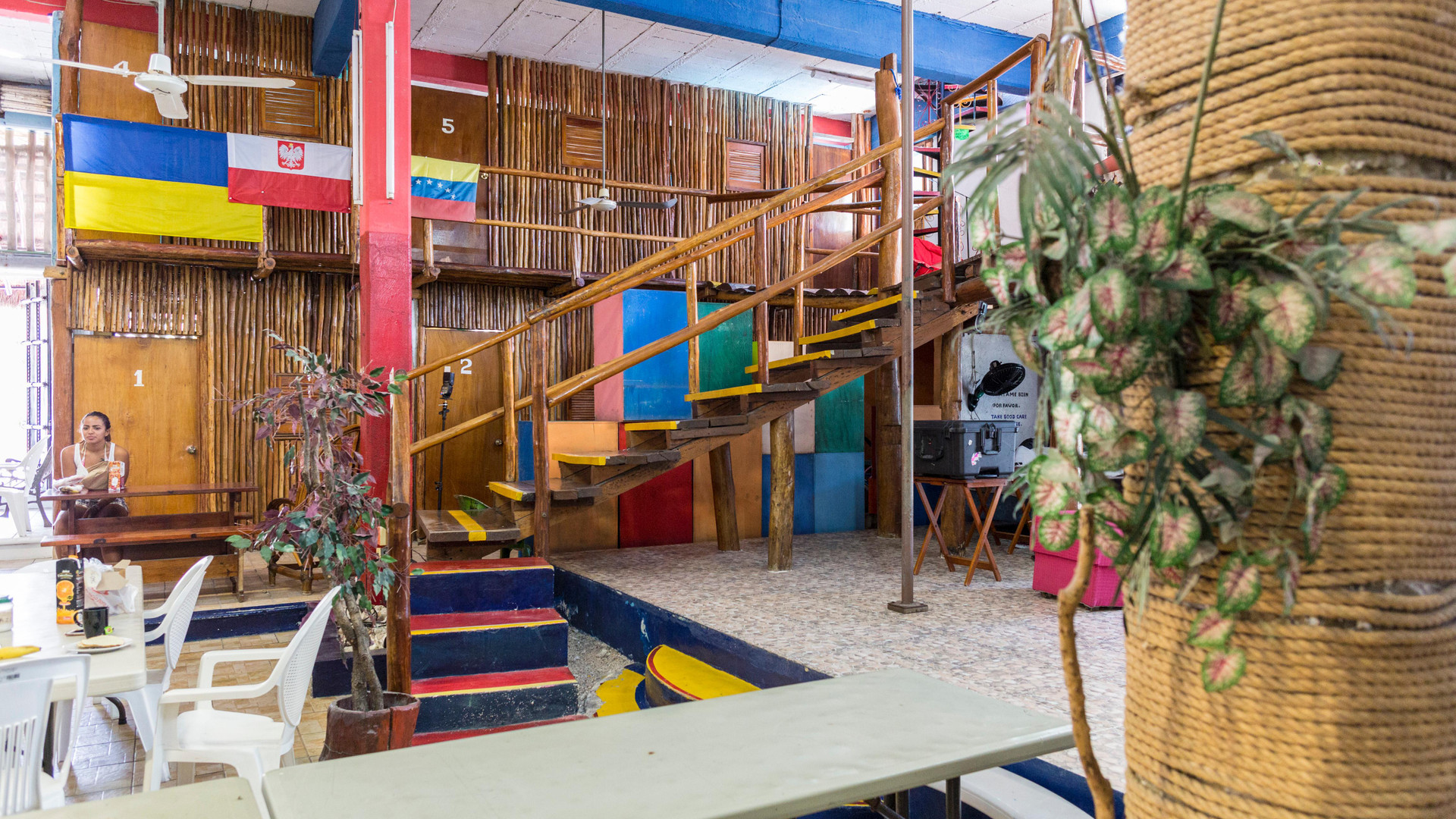 image-housing-carousel
