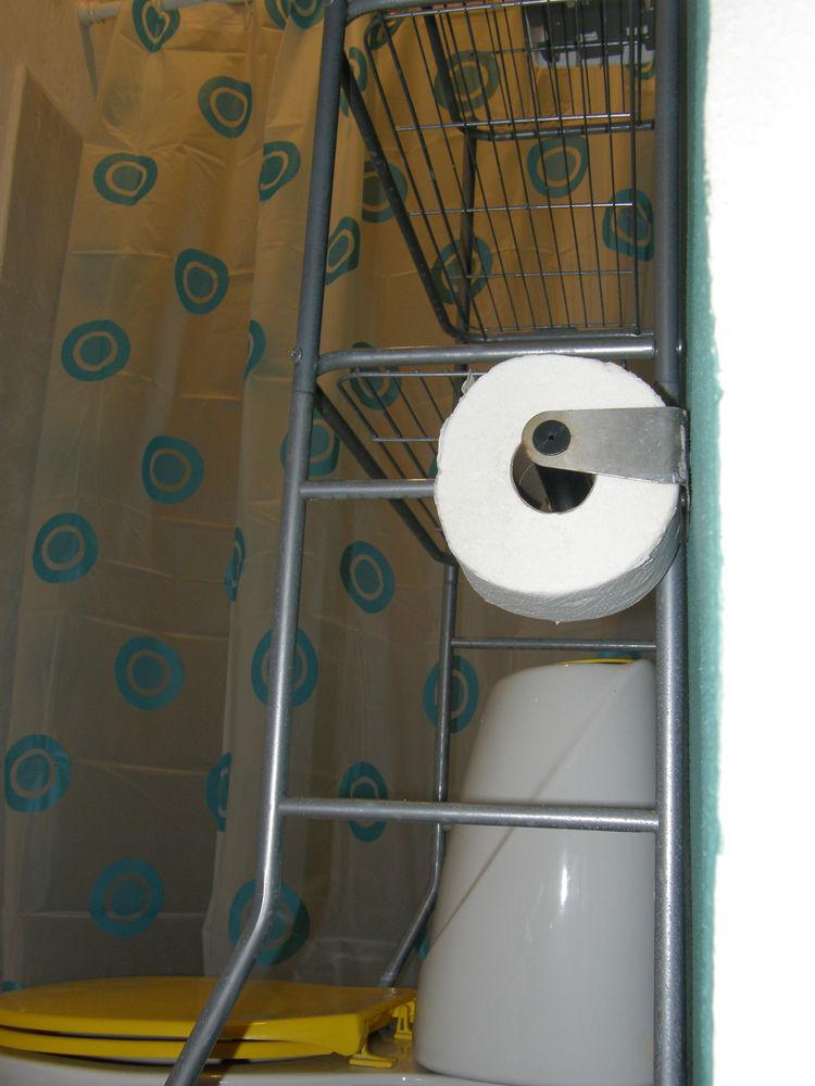 image-housing-carousel