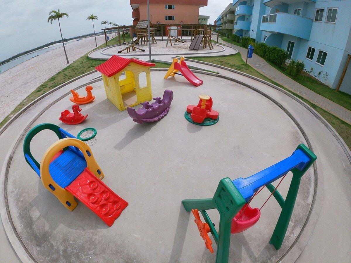 image-housing-carousel