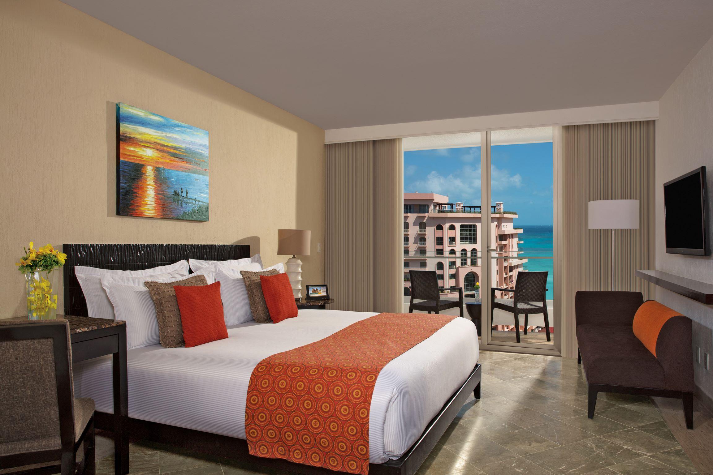 DOBLE VISTAS PARCIALES AL MAR CAMA KING SIZE