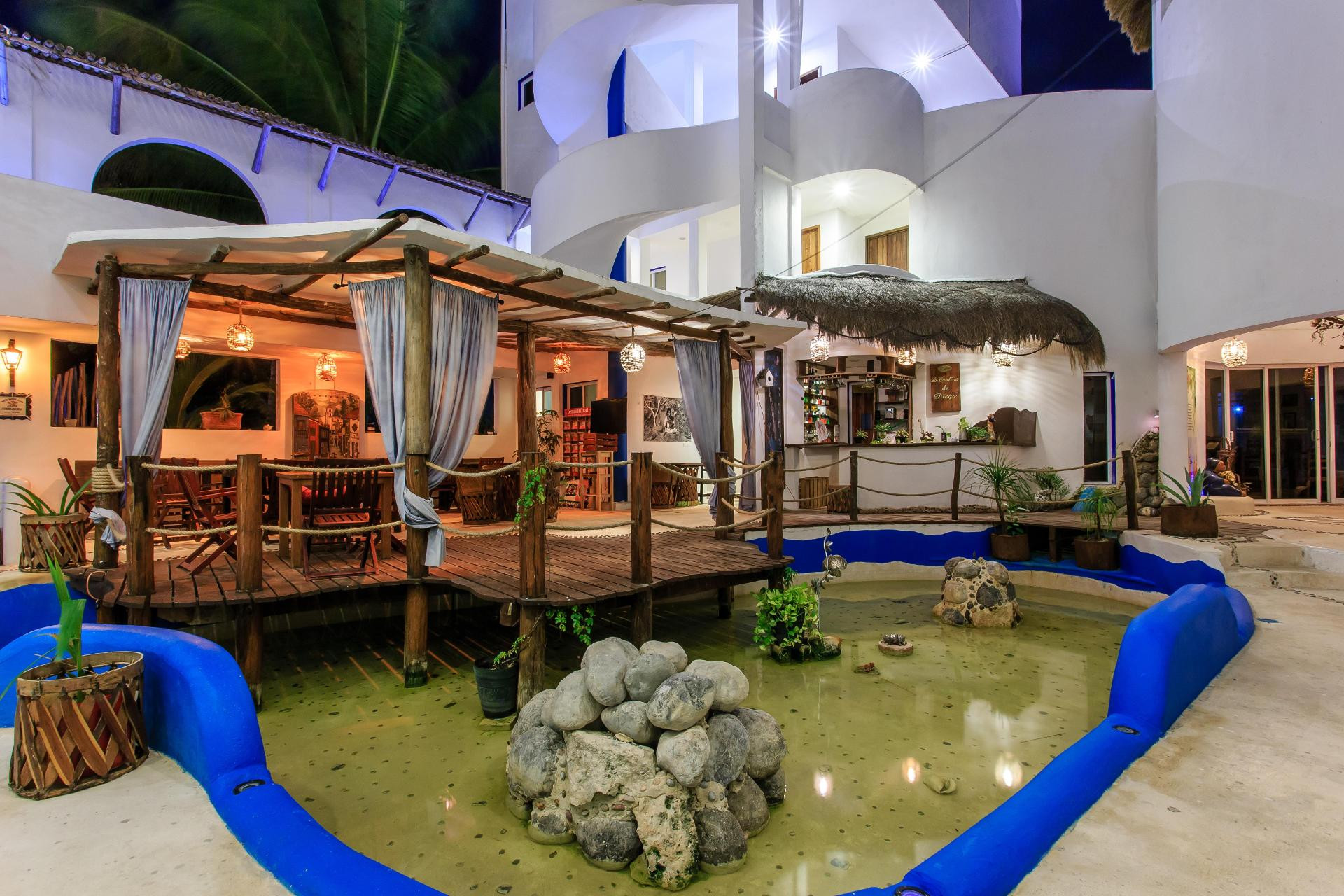 image-housing-carousel