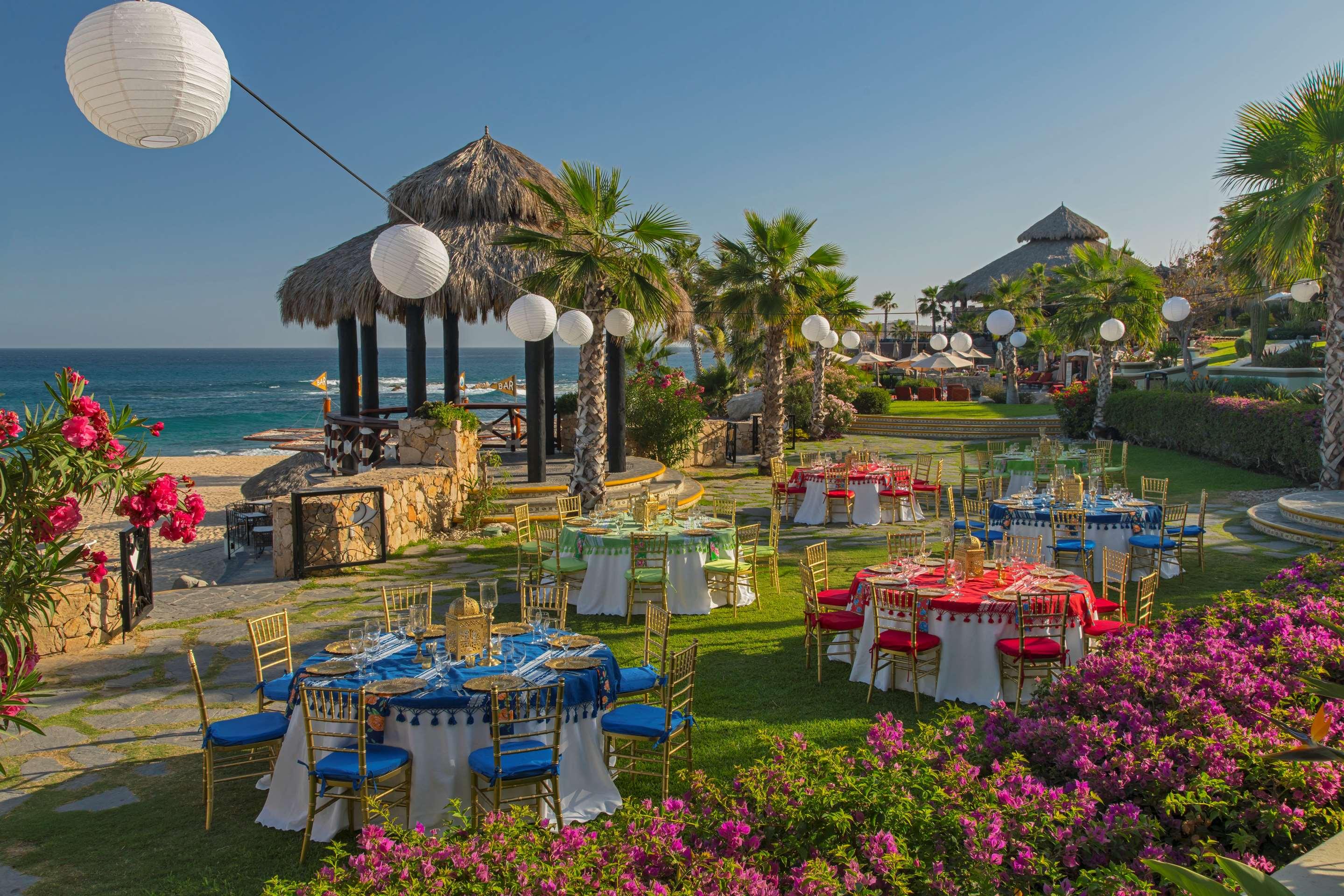 image-housing-carousel