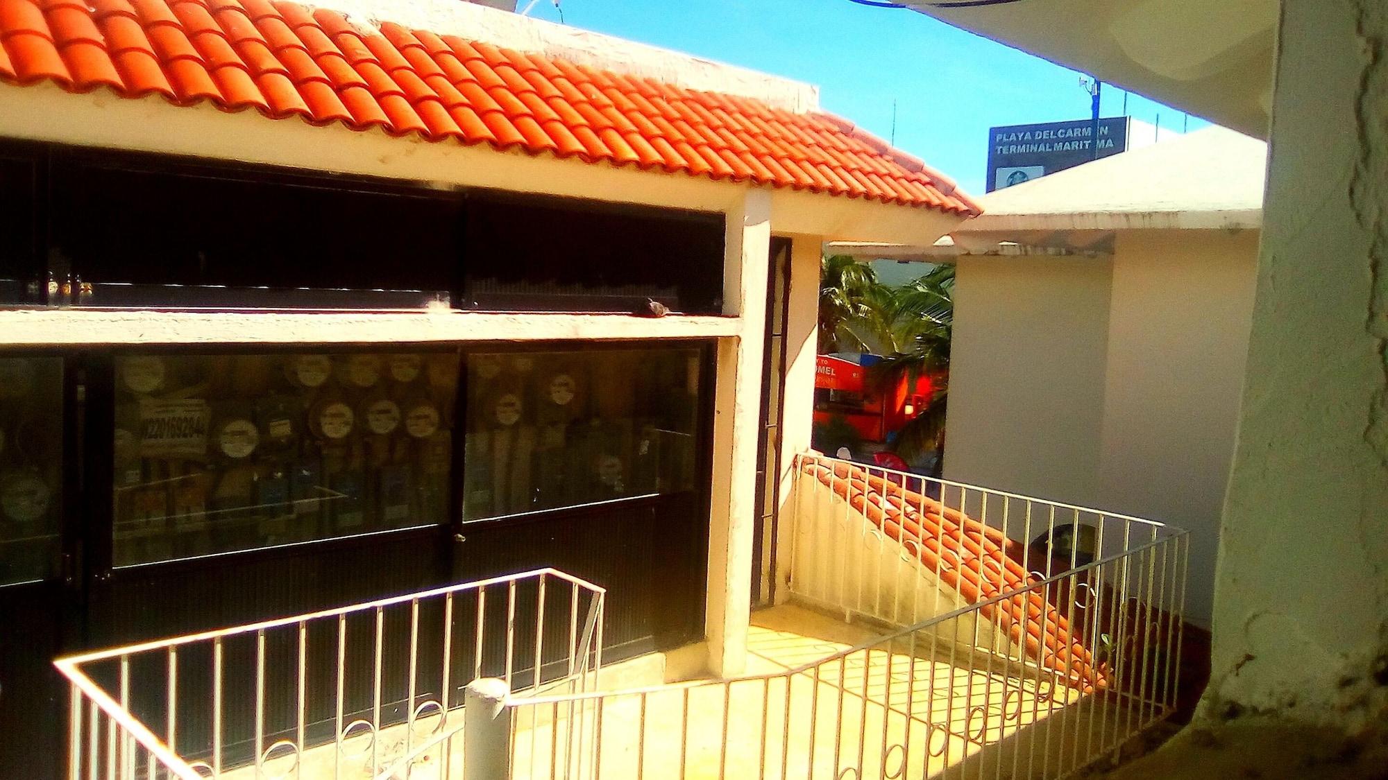 image-housing-carousel