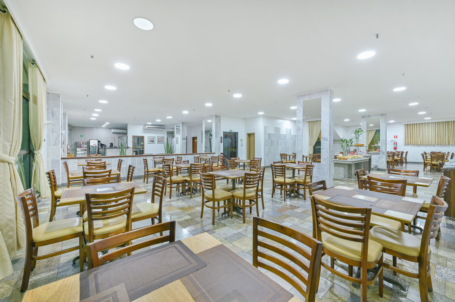 image-housing-carousel