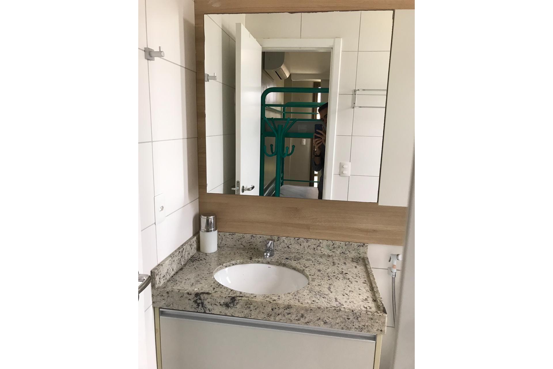 image-housing-carousel