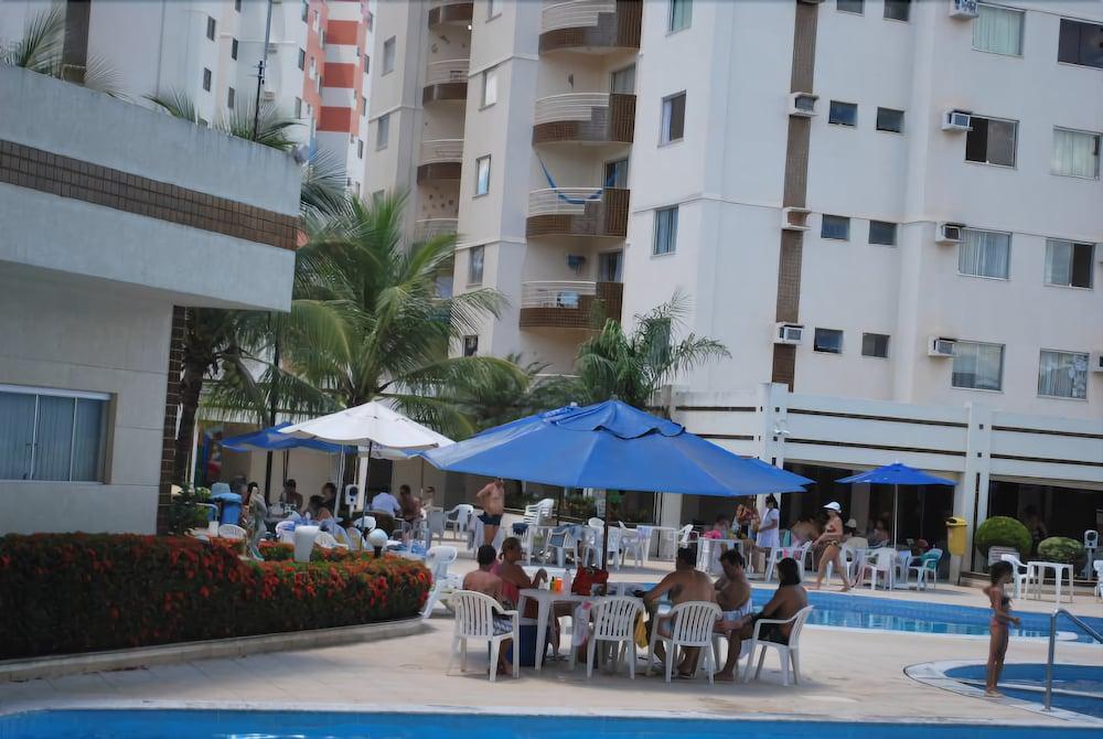 image-housing-carousel