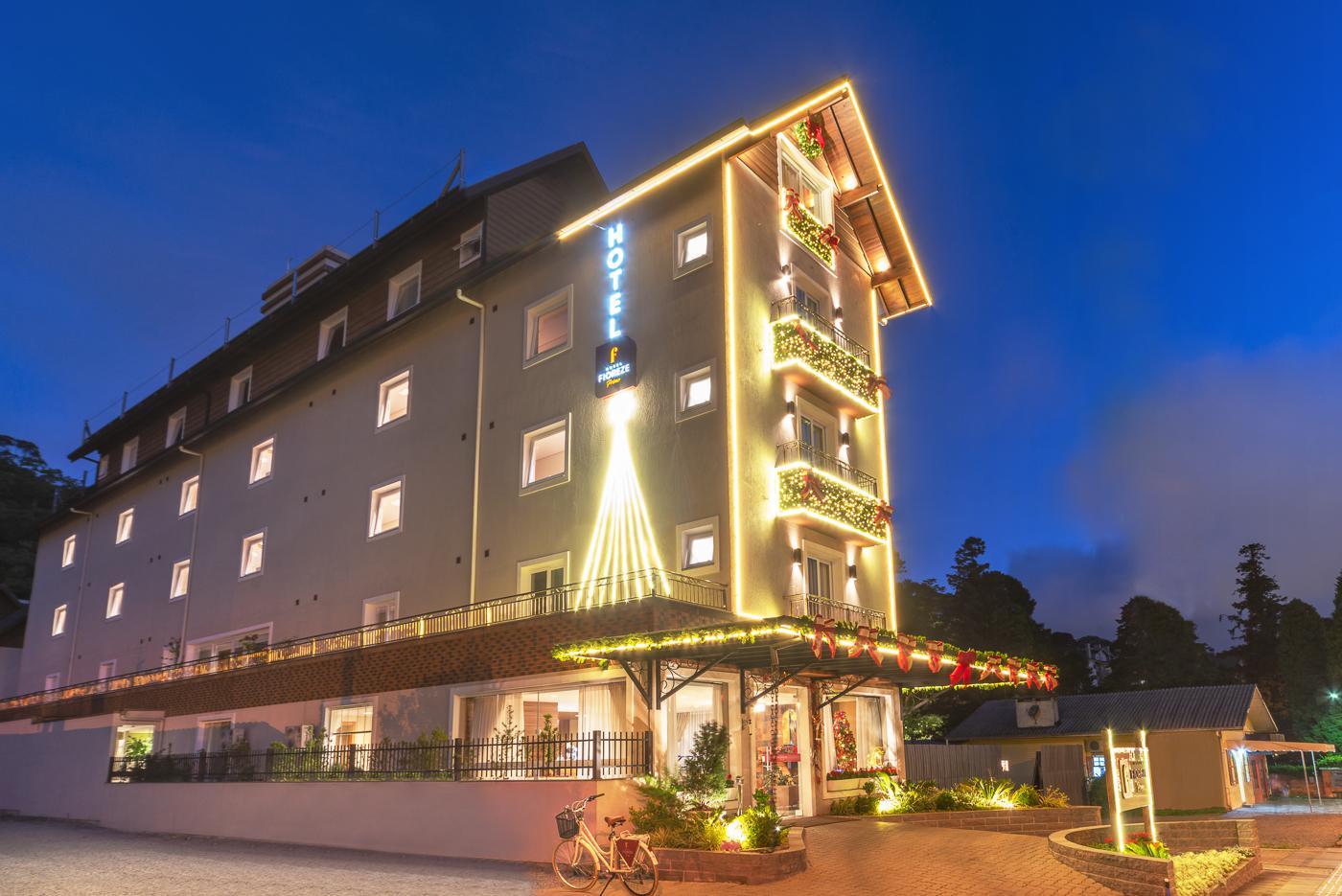 image-housing-carousel