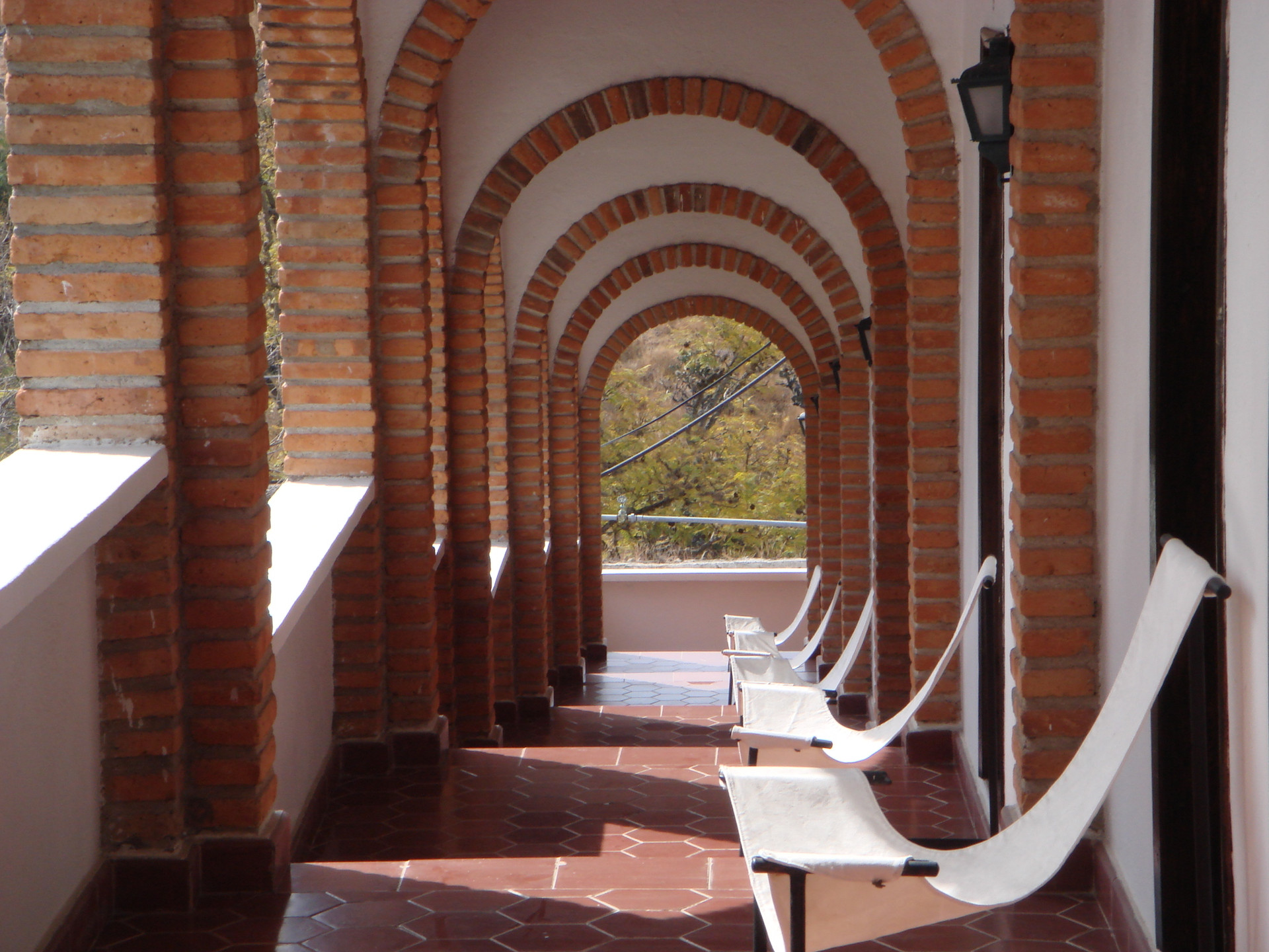 image-housing-carousel