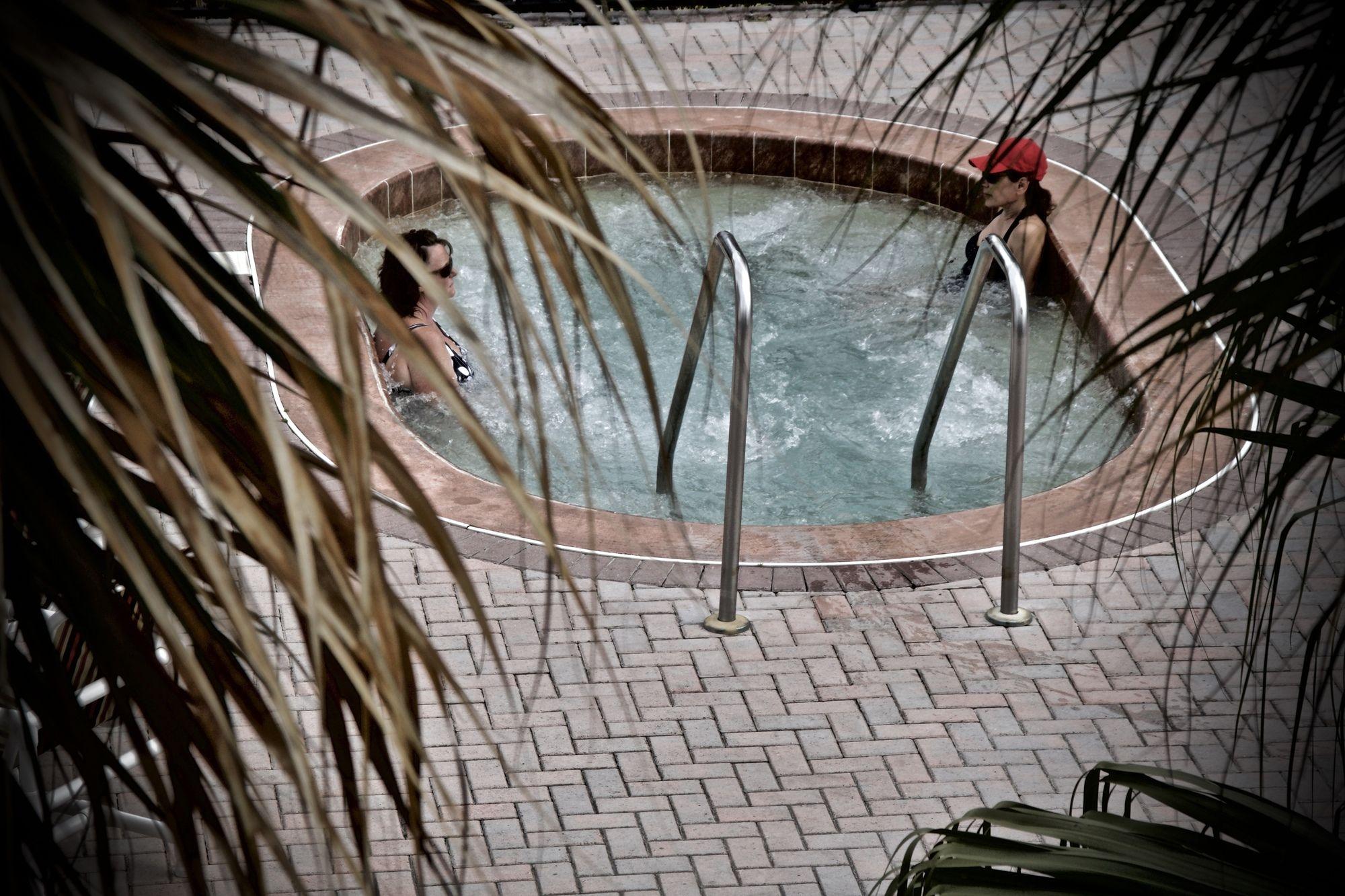image-housing-carousel