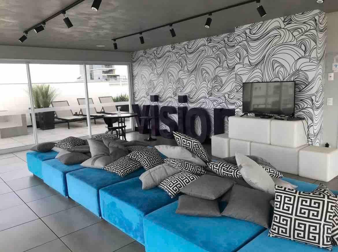 image-housing-carousel