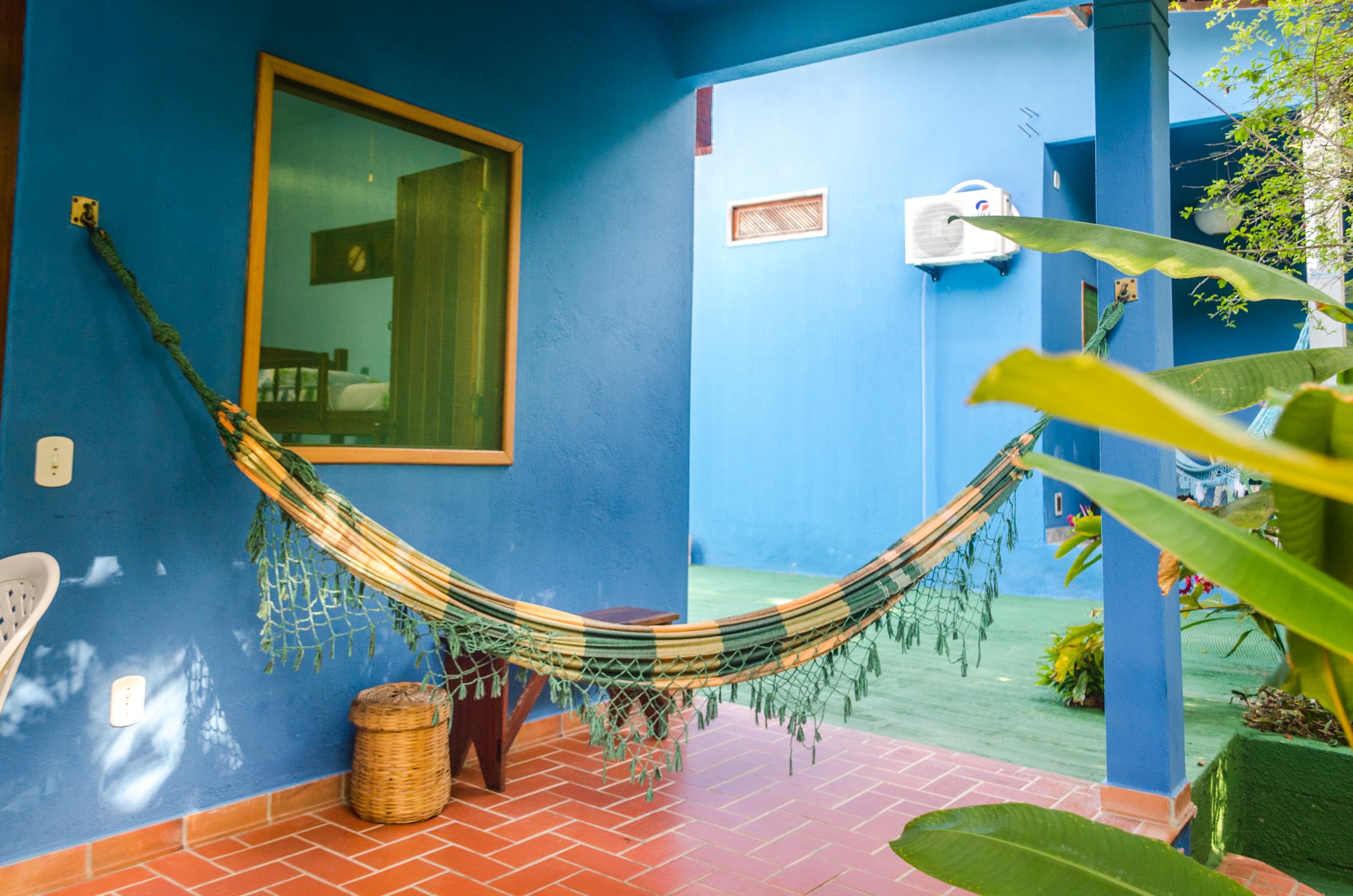 image-housing-carousel