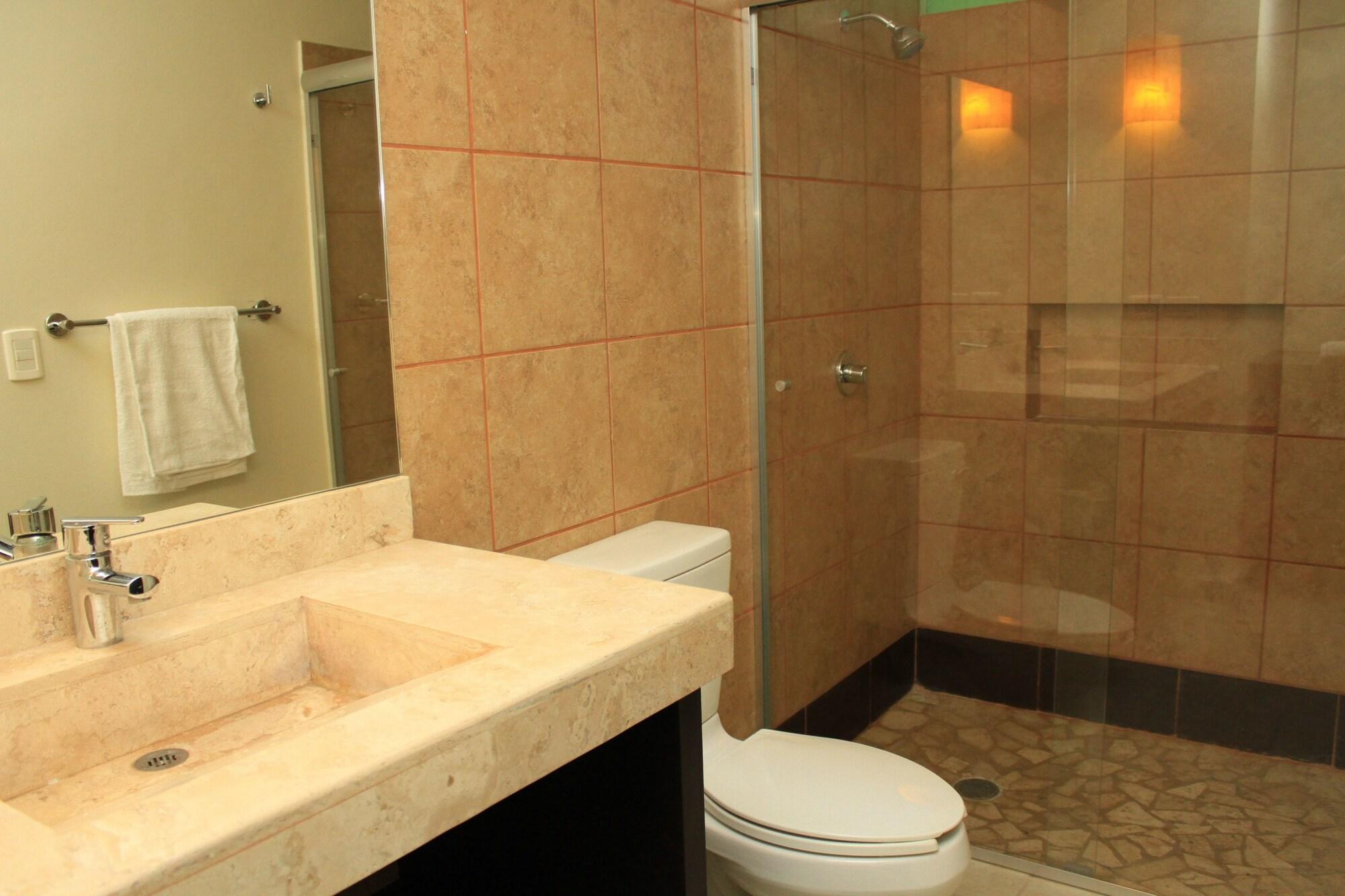 TRIPLE DELUXE ROOM