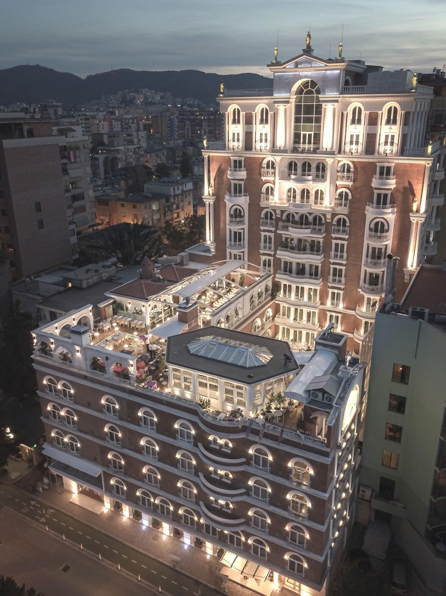 image-housing-carousel