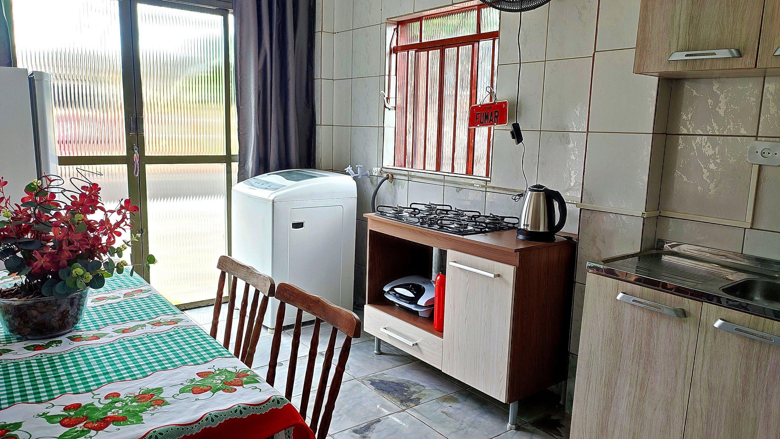 image-housing-carousel