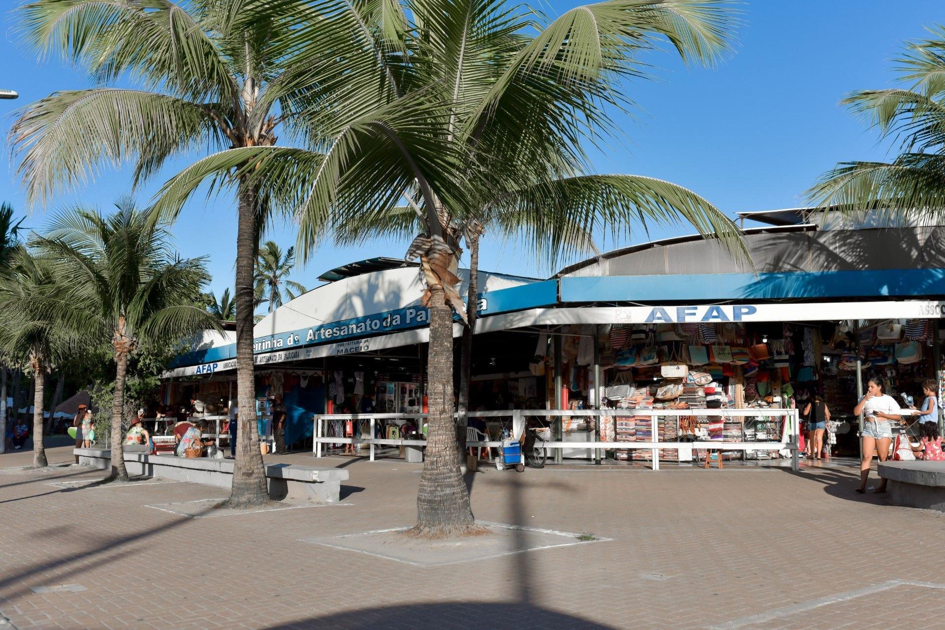 image-housing-carousel