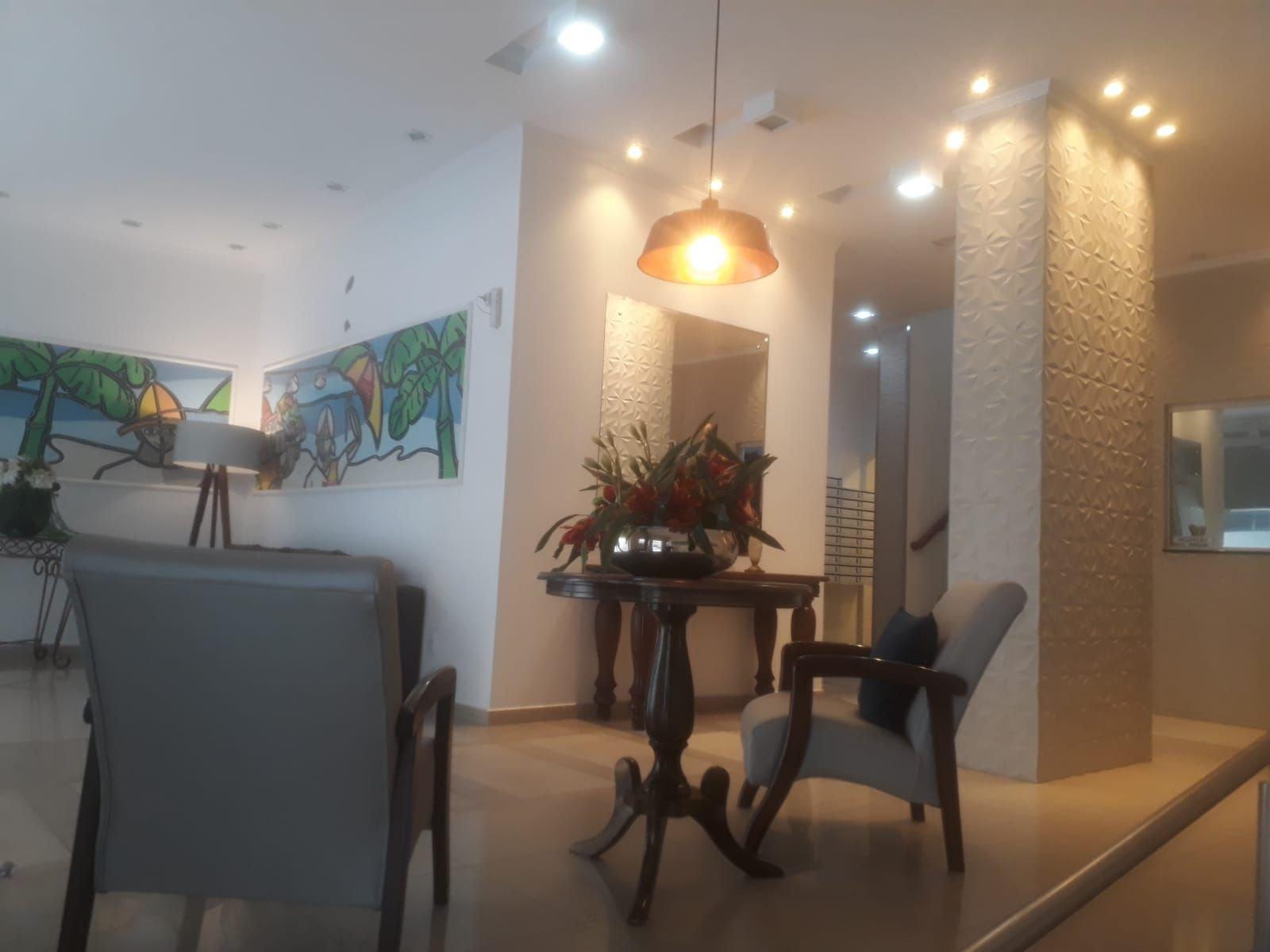 image-housing-carousel