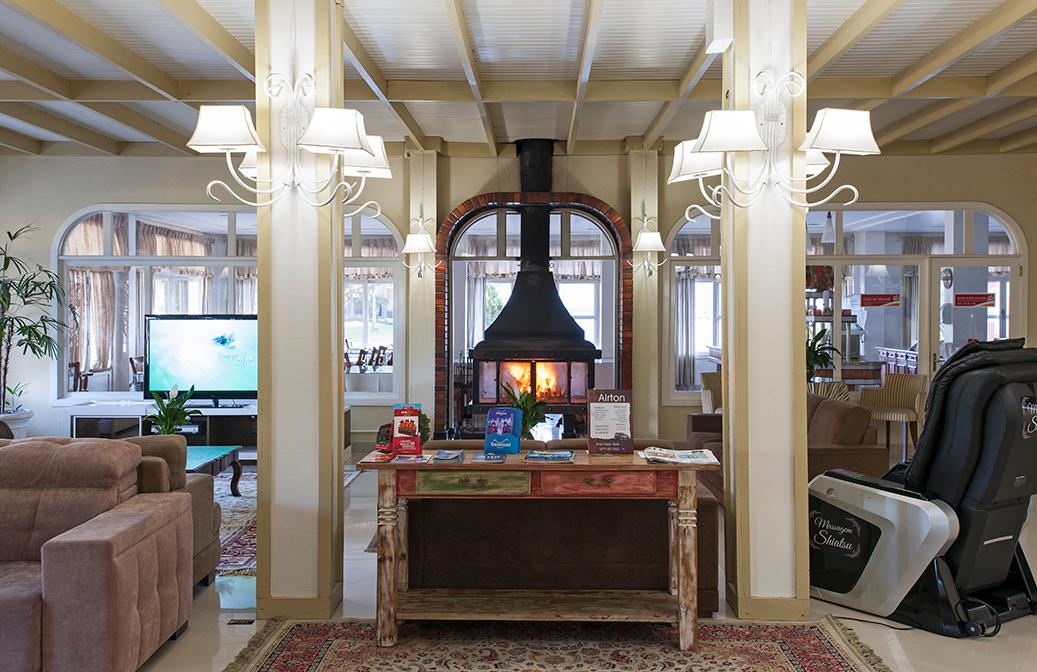 image-housing-carousel