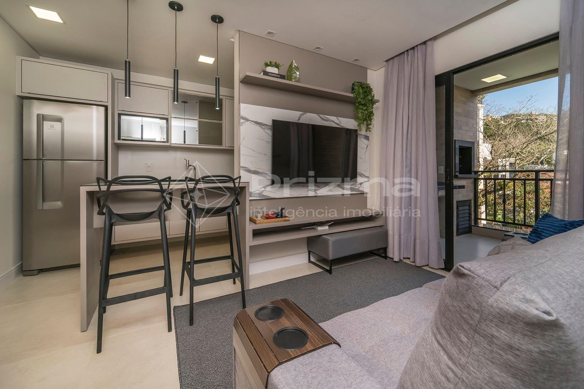image-housing-carousel