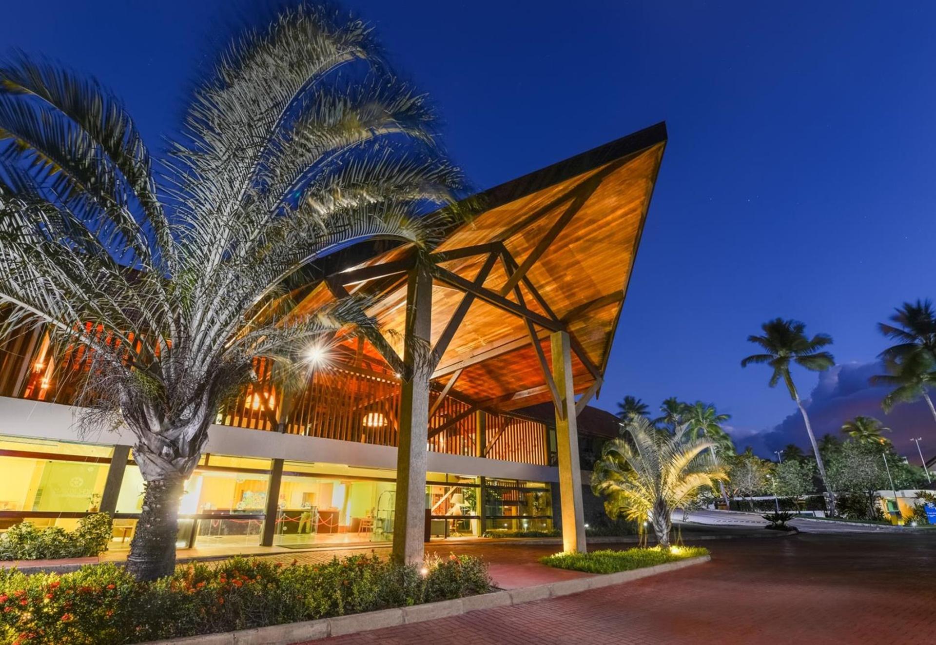 image-housing-carousel