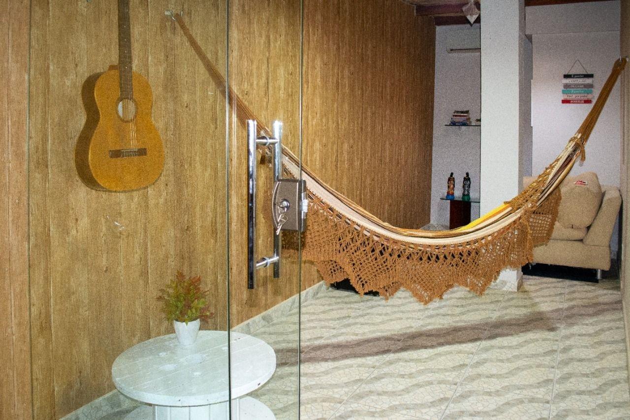 image-housing-carousel