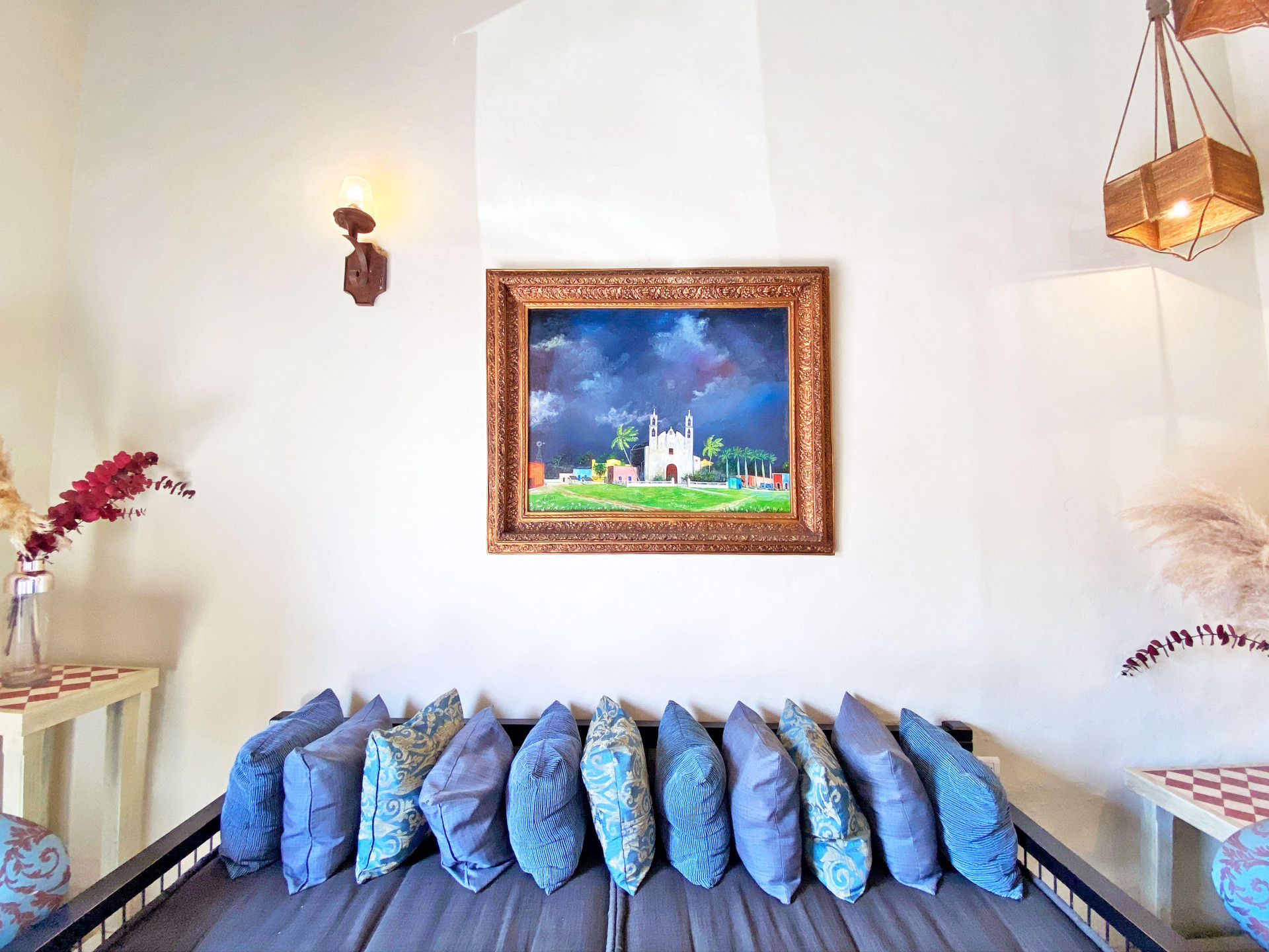 image-housing-carousel